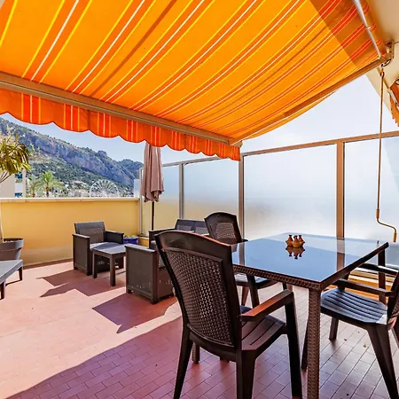 Le Garavan, Superbe Vue Et Vieux * مينتون