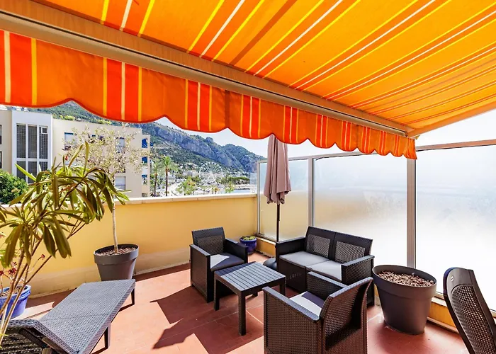 Le Garavan, Superbe Vue Et Vieux مينتون
